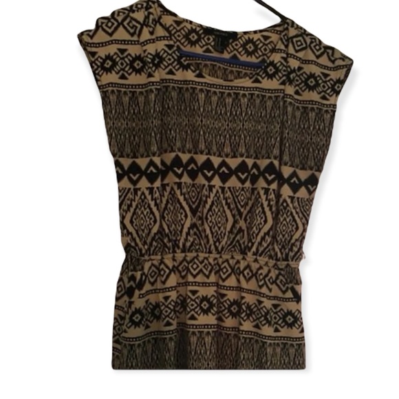 Forever 21 cap sleeve dress - Picture 2 of 4